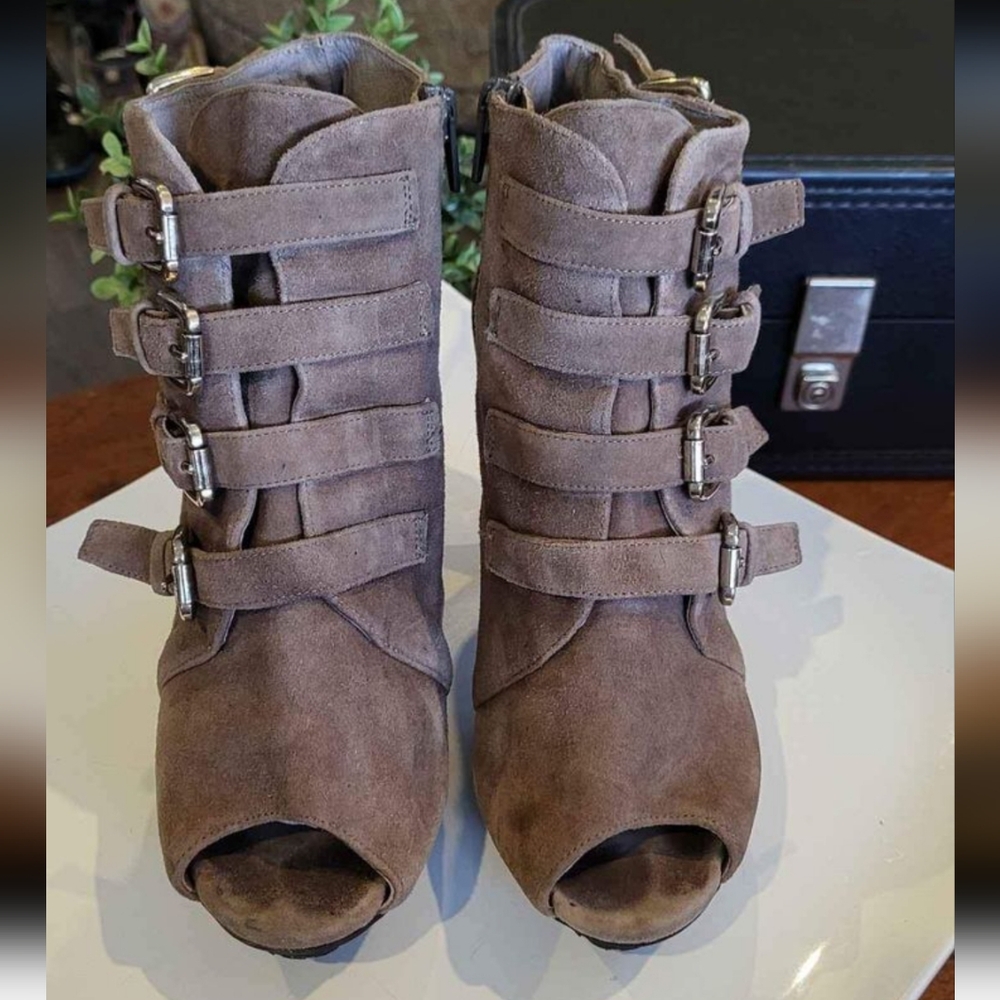 Millie Peek-a-boo Heels Size 5.5
